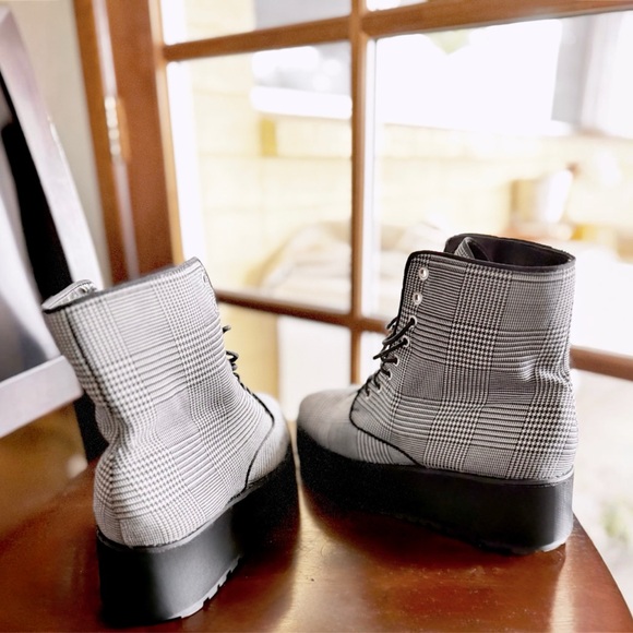 Vintage Plaid Platform Lace-Up Boots | Size 8 | Y2K Patchwork Style - Picture 11 of 14